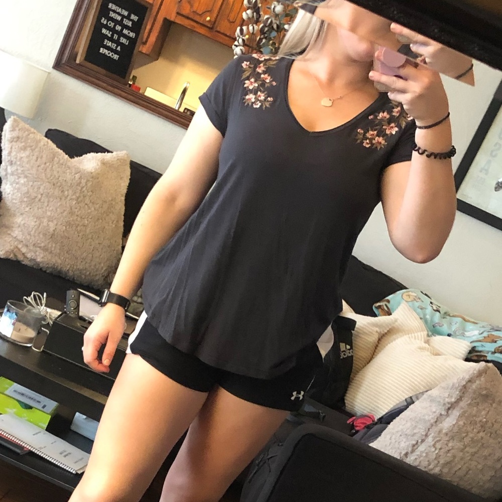 Embroidered V Neck Tee